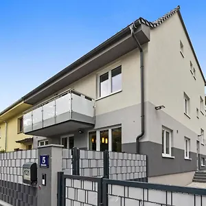 hotellátogatás
