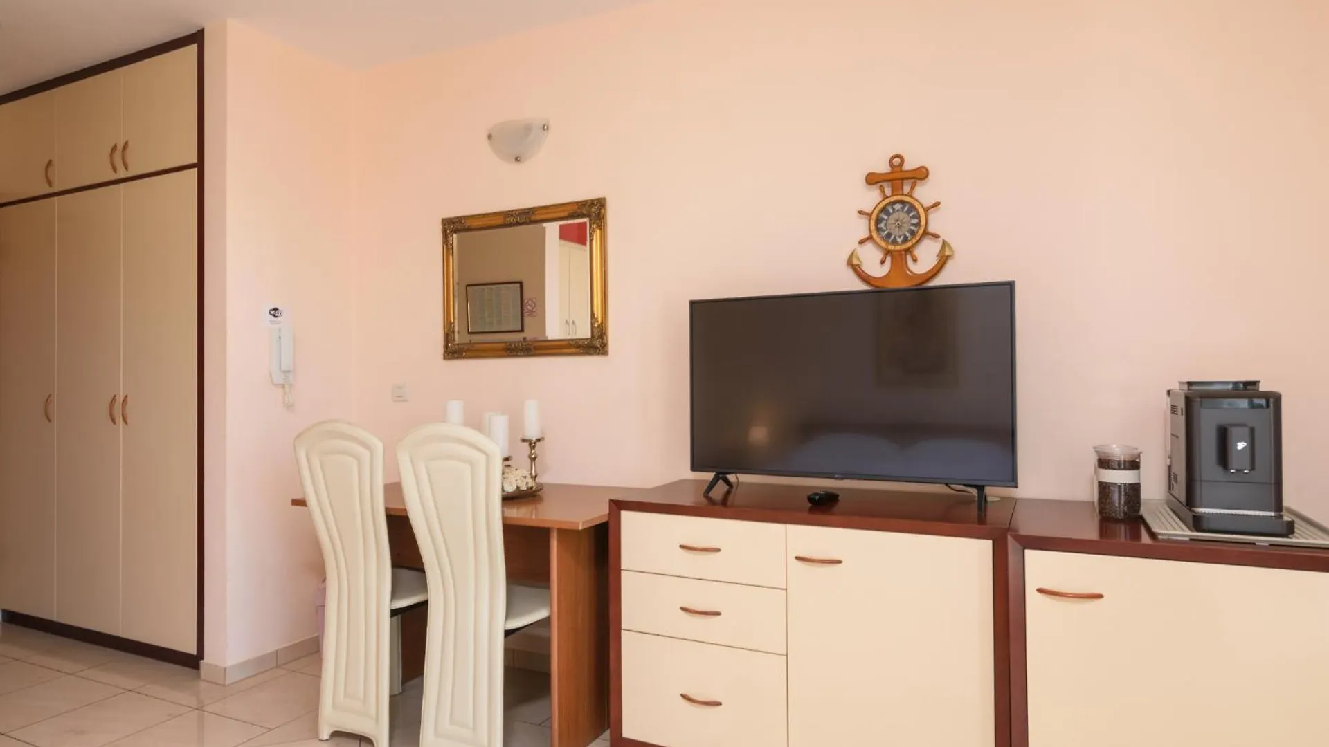 Apartments Jozic Traù