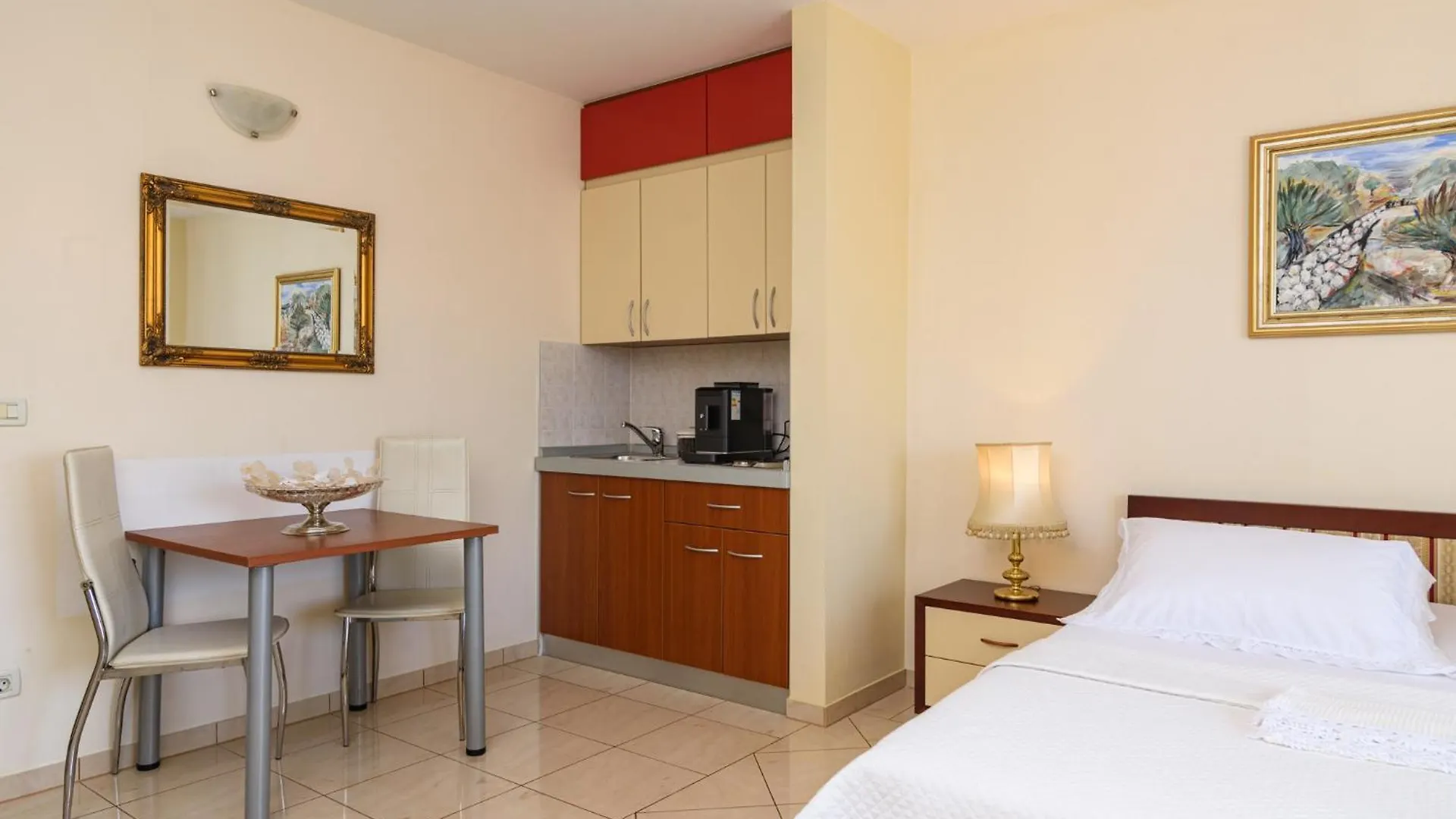 Apartments Jozic Traù Croazia
