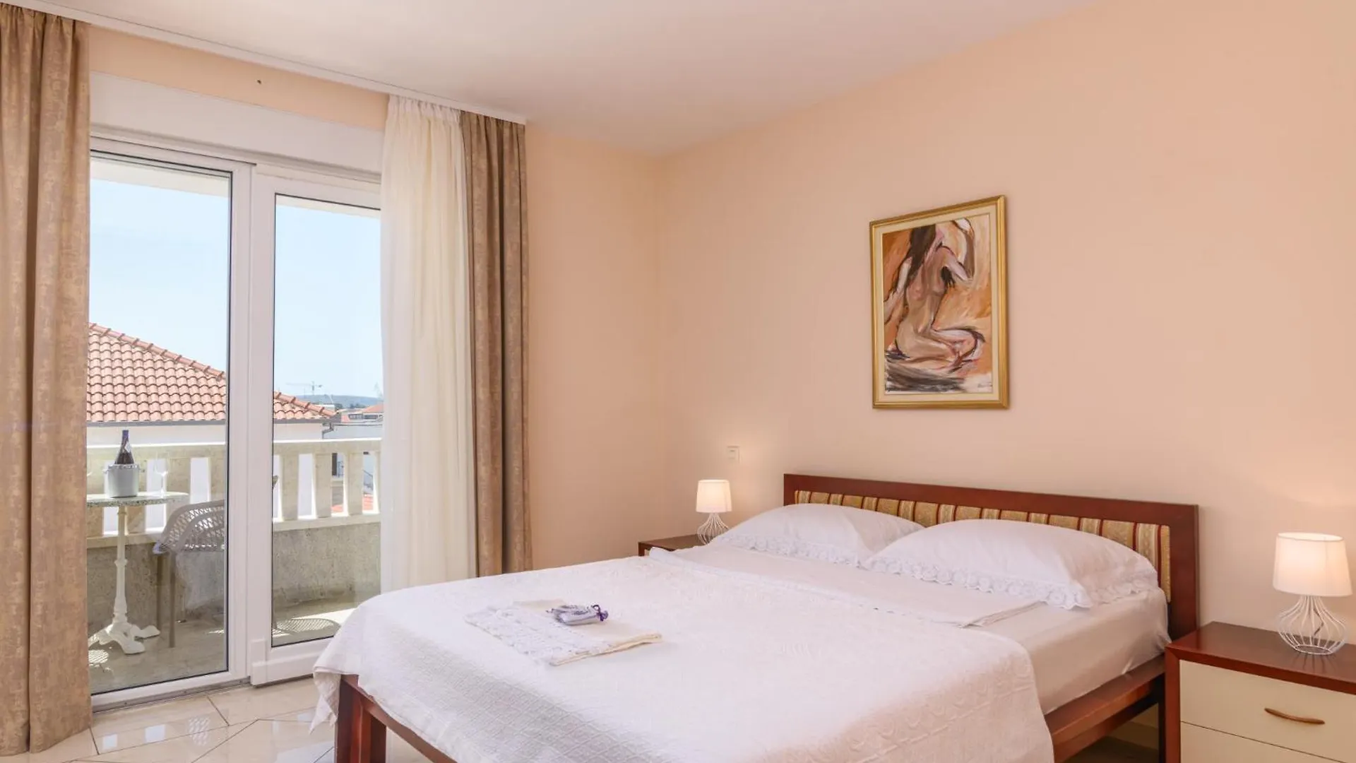 Apartments Jozic Traù