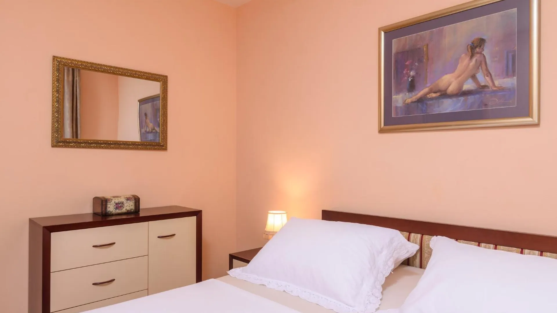 Apartments Jozic Traù